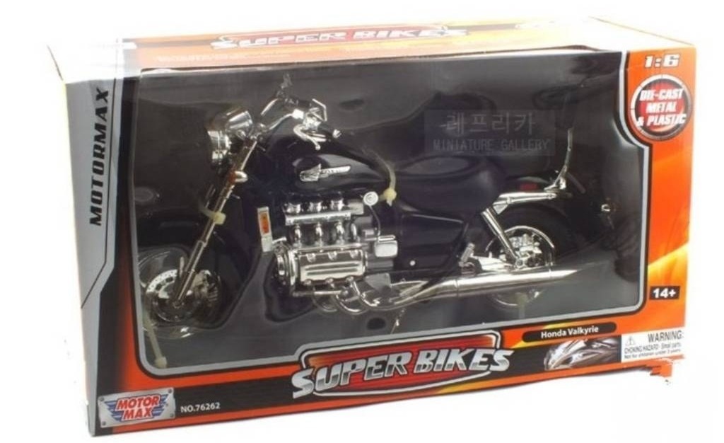 ماکت موتور هوندا والکری موتور مکس سایز 1/6 motor max honda valkyrie